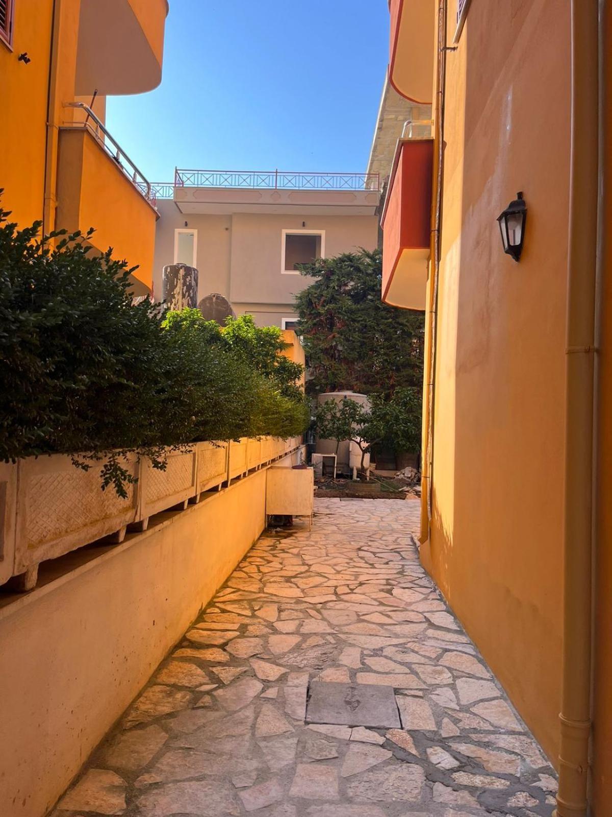 Belix Hotel Apartments, Near The Beach Дуррес Экстерьер фото